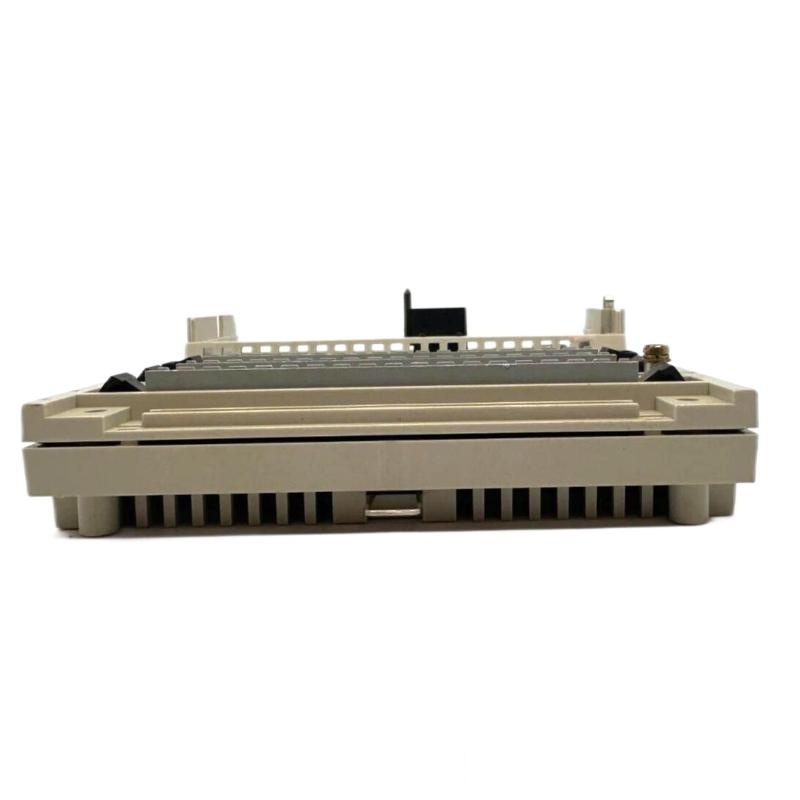 Schneider 170ADI34000 Discrete Input Module Modicon Momentum series