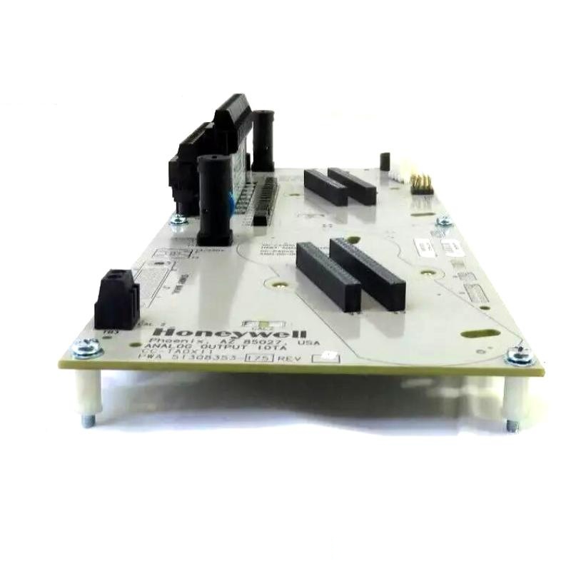 Honeywell CC-TAOX11 51308353-175 Analog Output Module
