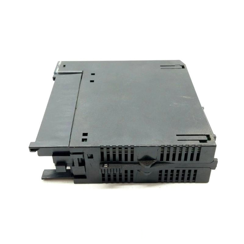 GE IC693MDL742 Positive/Negative Logic Output Module